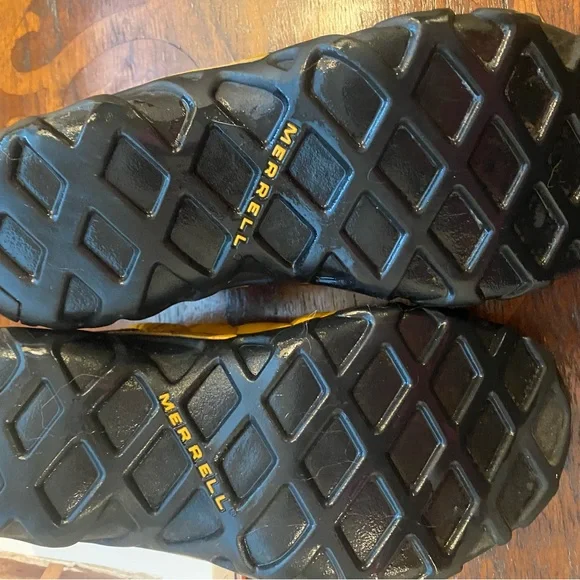 Merrell Yellow and Black womens Shoes - Picture 8 of 8